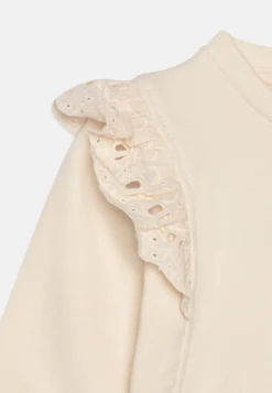 NAME IT Nbfleija Light - Sweater - Buttercream 5 NAME IT Nbfleija Light - Sweater - Buttercream -NAME IT Winkel 2582eeaab3124f17a759cb68927c193b scaled