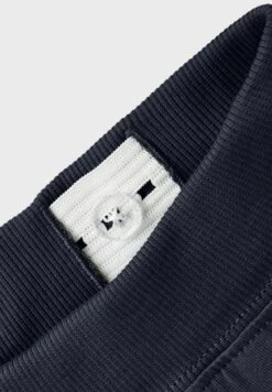 NAME IT Gigantosaurus - Trainingsbroek - Dark Sapphire 6 NAME IT Gigantosaurus - Trainingsbroek - Dark Sapphire -NAME IT Winkel 3cf79ea7e73140f48367424f733d2f6c