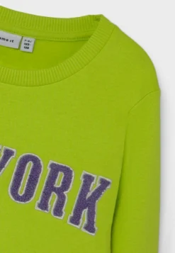 NAME IT New York - Sweater - Acid Lime -NAME IT Winkel 637cd9d284434bb495e572ce99f4c1b6 scaled