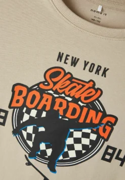 NAME IT Mit Langen Ärmeln Print - Longsleeve - Humus -NAME IT Winkel 6dda8d22f6f948699d46ed5ea514eaa4 scaled