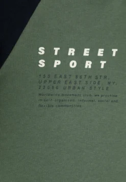 NAME IT Nkmvolmar Boxy - Hoodie - Laurel Wreath 5 NAME IT Nkmvolmar Boxy - Hoodie - Laurel Wreath -NAME IT Winkel 731723158b1c418a965fc3858be9a93d scaled