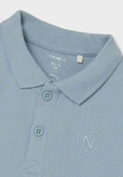NAME IT Kurzärmeliges - Poloshirt - Dusty Blue -NAME IT Winkel 7e8ce25280294a8cb0ae0cc515956e03
