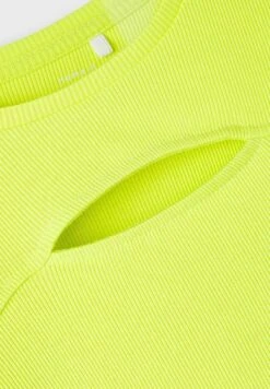 NAME IT Mit Langen Ärmeln Slim - Longsleeve - Evening Primrose -NAME IT Winkel b372f9718c99479b88d22c284c968591