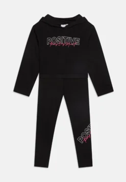 NAME IT Nkfviala Cropped Boxy Set - Hoodie - Black